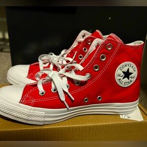 Red Converse Unisex Size 10 W. Size 8 M